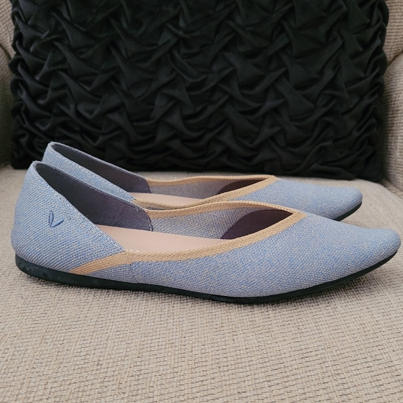 VIVAIA VIENNA 1.0 SANDY BLUE POINTED TOE V CUT FLATS - Picture 6 of 16